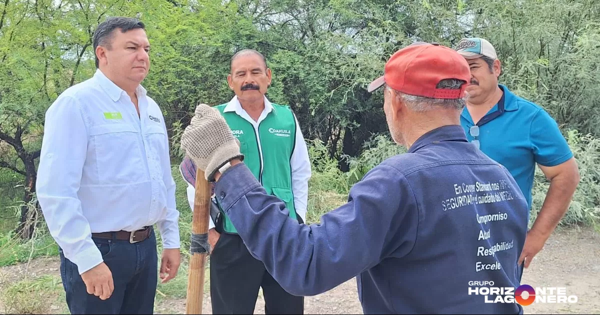 El titular de la SDR, Jesús María Montemayor Garza, en representación del gobernador Manolo Jiménez Salinas, realizó una visita de supervisión a estas labores que forman parte del Programa de Empleo Temporal Región Laguna 2025.