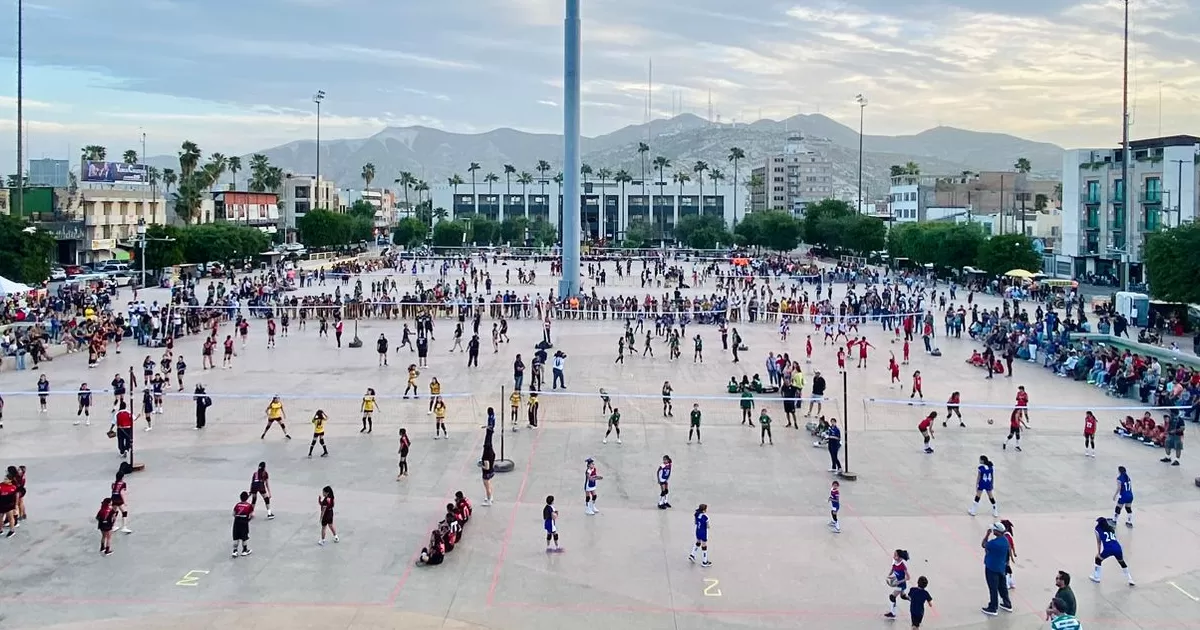 Plaza Mayor, sede de la Jornada Masiva de Voleibol