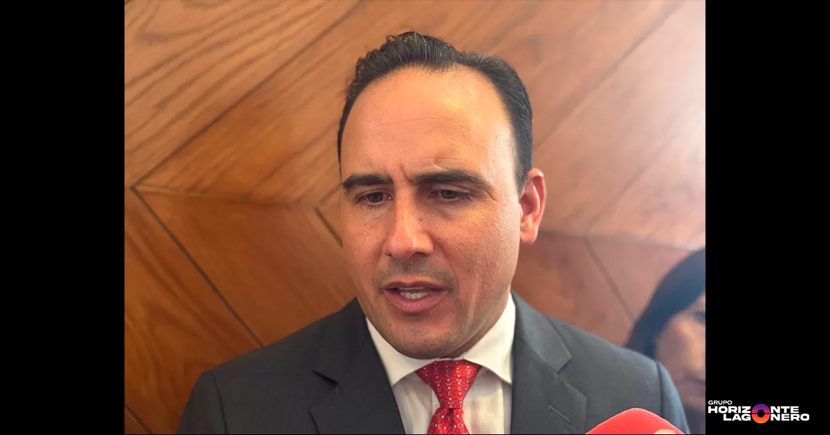 El mandatario estatal señaló que recientemente sostuvo reuniones con el alcalde, en las que coincidieron en la necesidad de realizar ajustes para fortalecer la dinámica de trabajo y detonar mejores resultados.