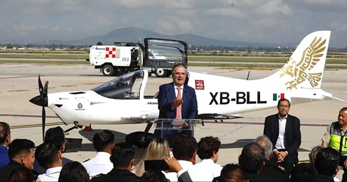 El Halcón 2 de Horizontec recibió el certificado que avala el tipo de aeronave. ‘México vuelve a producir y levanta el vuelo’, señaló Marcelo Ebrard