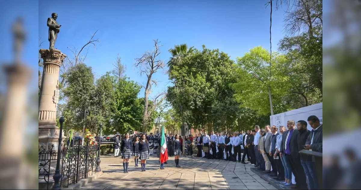 Conmemoran a Benito Juárez en la Laguna