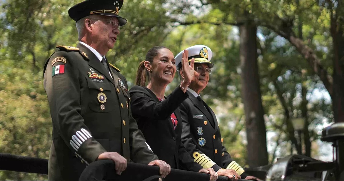 Sheinbaum encabeza homenaje a las Fuerzas Armadas y reconocimiento a mujeres militares