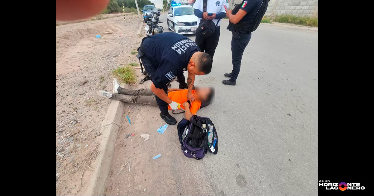 Motociclista derrapa tras atropellar a perro en fraccionamiento Jardines San Agustín, Torreón