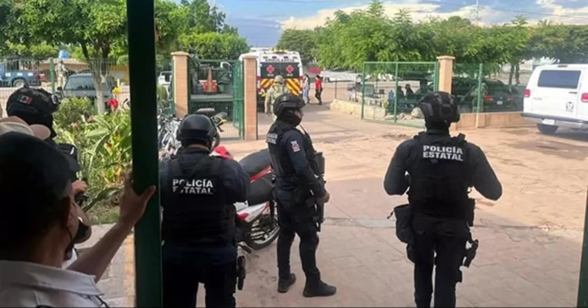 El estado de Sinaloa vive una ola de violencia con ataques a familias y vandalismo en escuelas y negocios