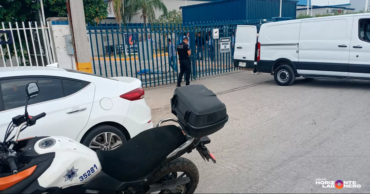 El fallecido fue identificado como José Enrique Sandoval García, de 49 años de edad, con domicilio en el fraccionamiento Conjunto Acacias, Quinta Campestre Los Laureles.