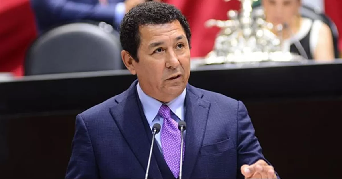 La oficina del diputado federal Mario López Hernández apuntó que el legislador no fue detenido por autoridades migratorias de EU.
