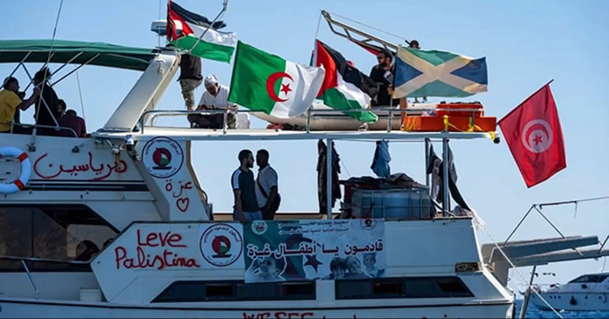 Unos 40 italianos se encuentran a bordo de la flotilla junto con activistas de decenas de otros países, incluida la activista sueca Greta Thunberg