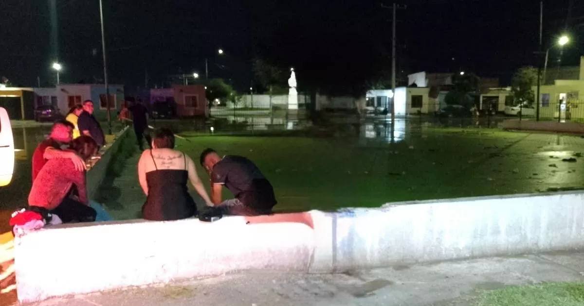 El director de Protección Civil y Bomberos de Torreón, Jorge Luis Juárez Llanas, detalló que el reporte fue recibido cerca de las 03:00 horas, señalando que un masculino había caído al pozo ubicado en dicho sector. Al arribar al lugar, el personal de rescate confirmó que el joven de 24 años de edad ya no presentaba signos vitales.