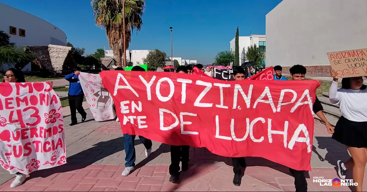 Selina Guadalupe Villanueva Becerra, estudiante de quinto semestre de la carrera de Sociología, explicó que el objetivo de la marcha es crear conciencia sobre diversas luchas sociales y fomentar la empatía entre la comunidad estudiantil.