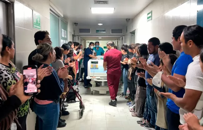 IMSS Saltillo realiza 2ª procuración multiorgánica del año. Hijos de paciente de 55 años donaron 2 riñones a Monterrey y 2 córneas, salvando 4 vidas