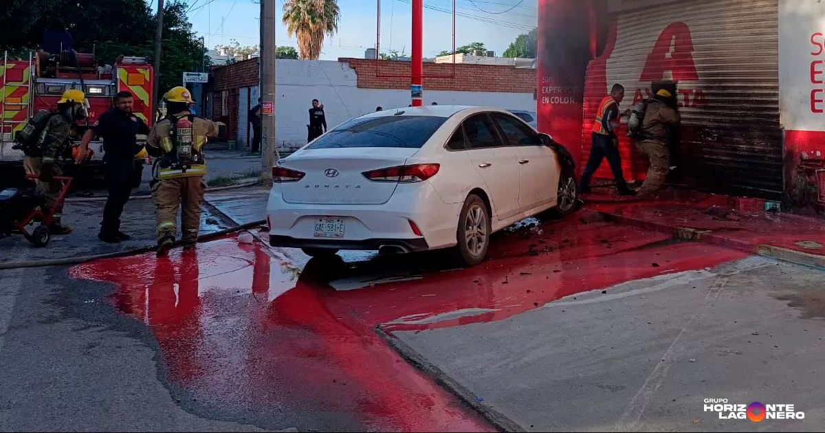 La emergencia se registró alrededor de las 7:30 horas de este lunes 6 de octubre en el establecimiento “Axalta Pinturas” ubicado en Calzada Antonio de Juambelz y privada Gómez Farías.