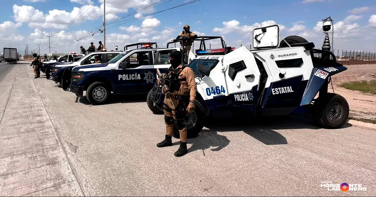 Durante la sesión, el funcionario destacó la presencia de grupos de reacción e inteligencia táctica de la Policía Estatal, así como la incorporación de más vehículos y tecnología para reforzar las tareas de vigilancia en Gómez Palacio y Lerdo.