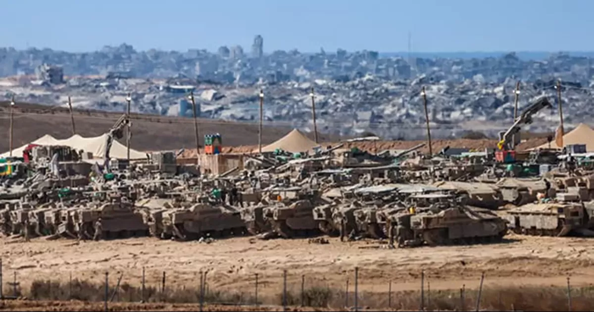 Miles de palestinos recorrieron la costa a pie, en coche o en carro a sus hogares abandonados, aunque algunos no han encontrado más que escombros
