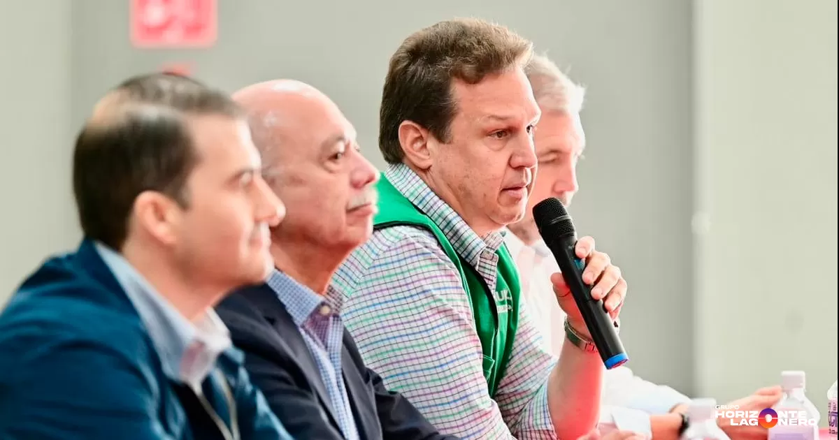 El nombramiento se realizó en presencia del subsecretario General de Gobierno, Diego Rodríguez Canales, y del coordinador general de Mejora Coahuila, Gabriel Elizondo Pérez, ante funcionarias y funcionarios de la región.