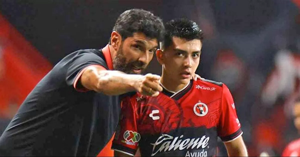 Loco Abreu: 'Les da miedo aceptar que Gilberto Mora es jugador Clase A'