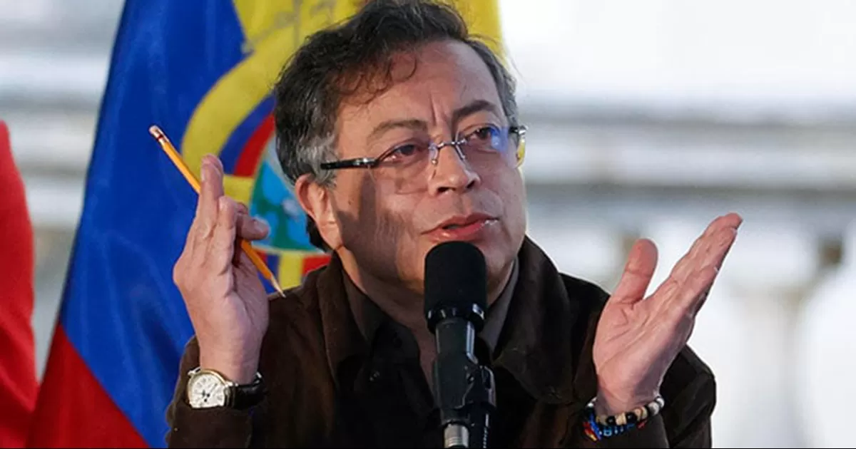 Además, amenazó con que si Petro no cerraba estos campos de exterminio de inmediato, Estados Unidos se los cerrará