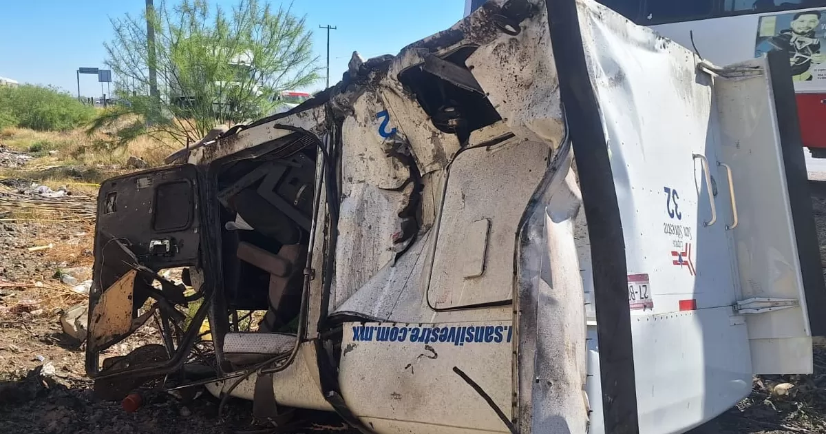 Tren choca contra tráiler en Gómez Palacio, pobladores rapiñan de nuevo.