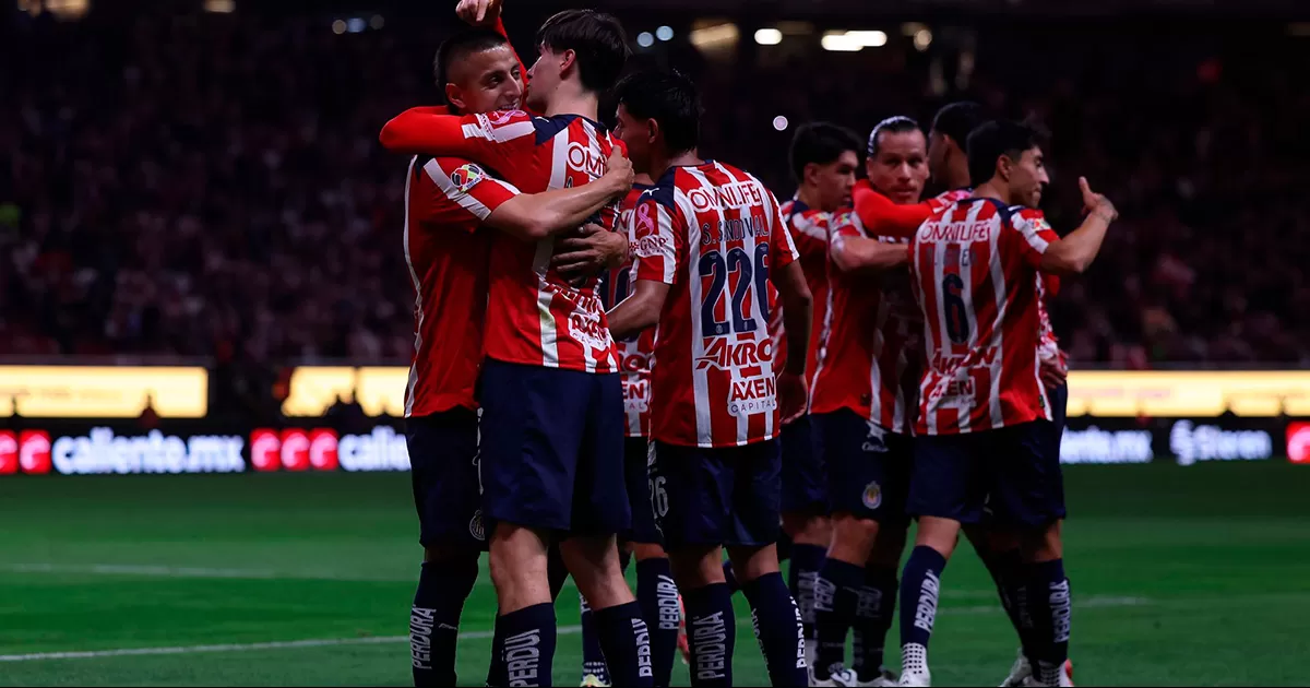 ¡Revive su grandeza! Chivas vuelve a imponerse en ambos Clásicos por primera vez en 8 años