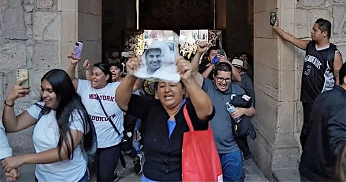 Indignación por muerte de Carlos Manzo es 'natural', era una persona 'muy querida': Sheinbaum