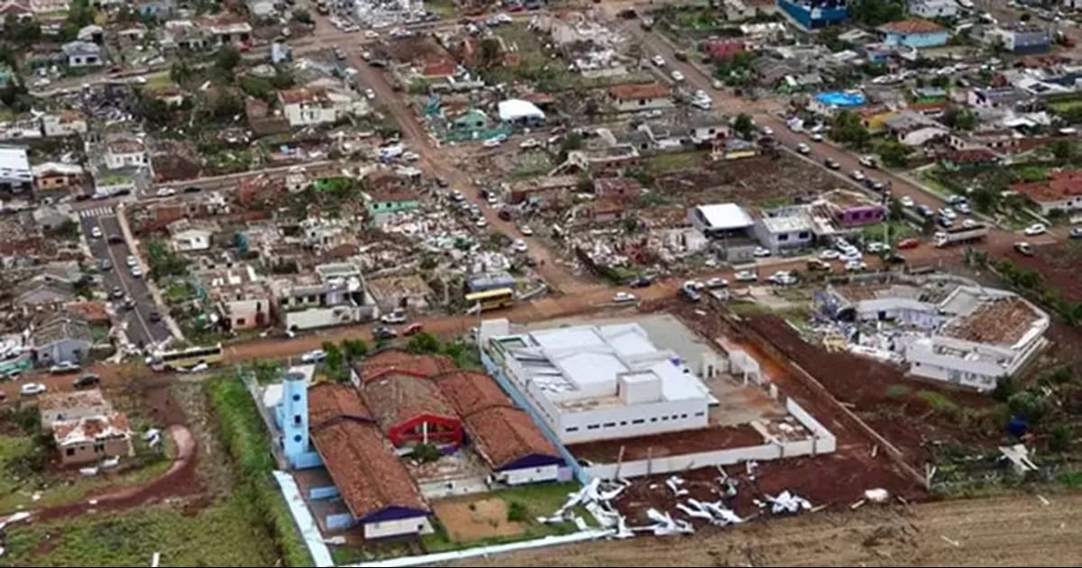 El gobierno federal y el estado activaron ayudas y mantienen alertas por tormentas severas en Rio Bonito do Iguaçu