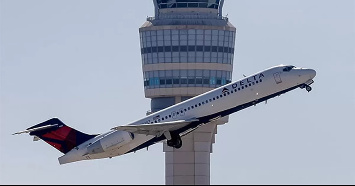 Dejó a su paso miles de cancelaciones diarias y demoras de vuelos en unos 40 aeropuertos del país