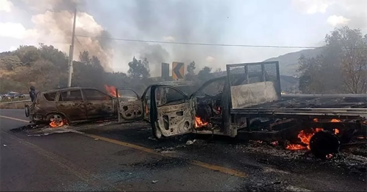 El enfrentamiento y los bloqueos se dan a una semana de que inició el Plan Michoacán por la Paz y la Justicia