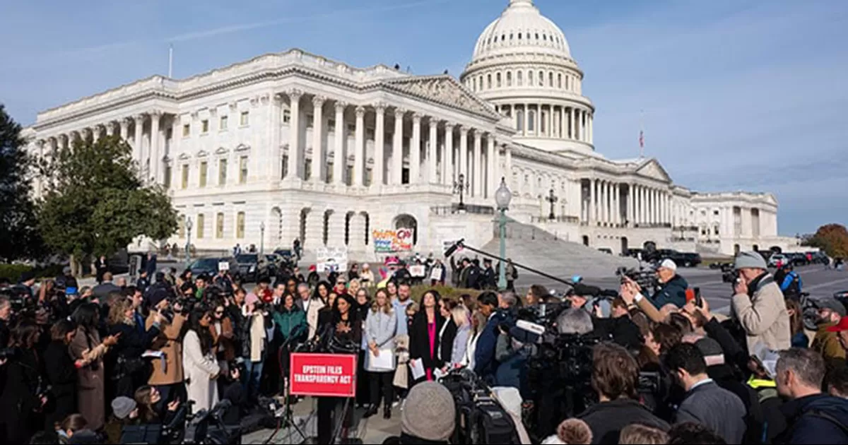 Cámara de Representantes de Estados Unidos avala publicar archivos de Epstein