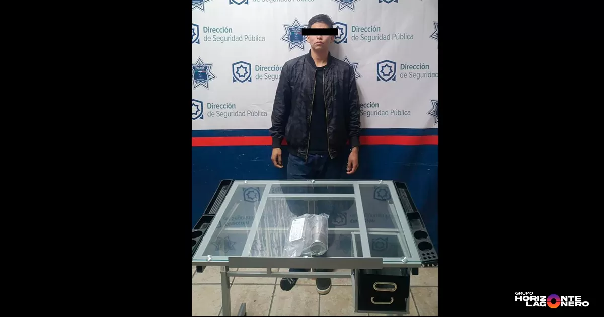 Joven es detenido por realizar graffiti en vagones de la Línea Verde y amenazar a la autoridad en Torreón