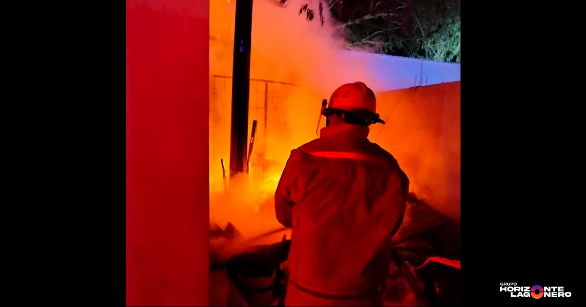 El siniestro se registró alrededor de las 20:01 horas, a la altura de la Cruz Roja, sobre calzada Guadalupe Victoria, en la colonia Las Brisas.