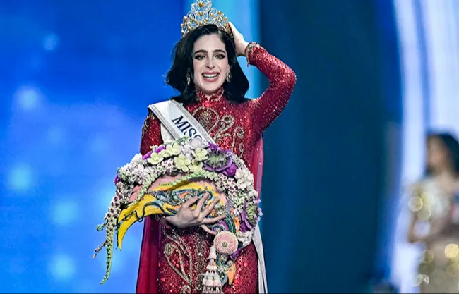 Fátima Bosch se corona Miss Universo 2025