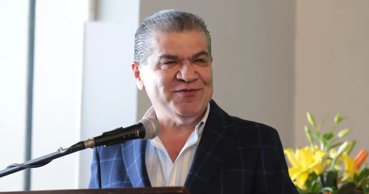 Miguel Angel Riquelme Solis , logró le fuera otorgada la concesión al Estado de Coahuila, la operación del Aeropuerto Internacional Plan de Guadalupe de Saltillo por 39 años.