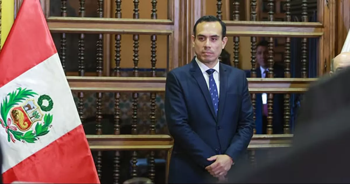 El presidente José Jerí moderó sus declaraciones y aseguró que ‘siempre consulta’ con su canciller, quien descartó la medida