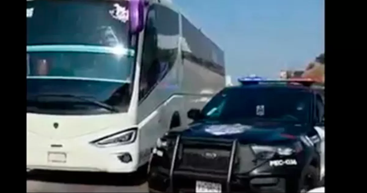 Policía de Jalisco rompe bloqueo para salvar a niño de 5 años