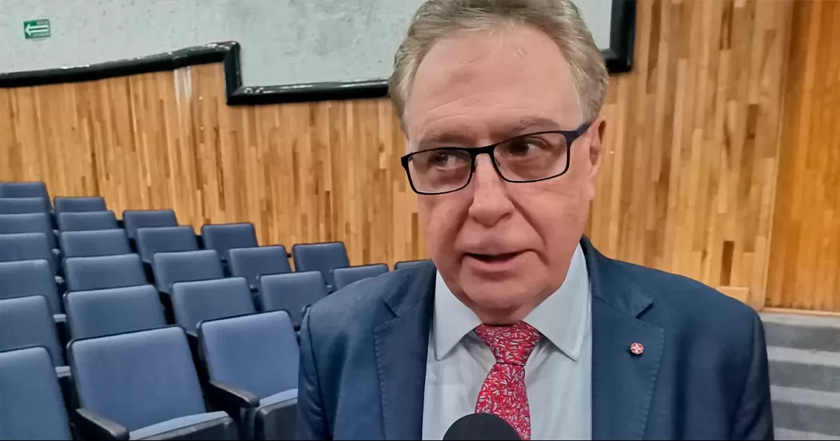 Madrigal explicó que, aunque desde mediados del siglo XX la quimioterapia y la radioterapia han permitido mejorar la atención de pacientes oncológicos, estas técnicas continúan asociadas a una alta toxicidad.