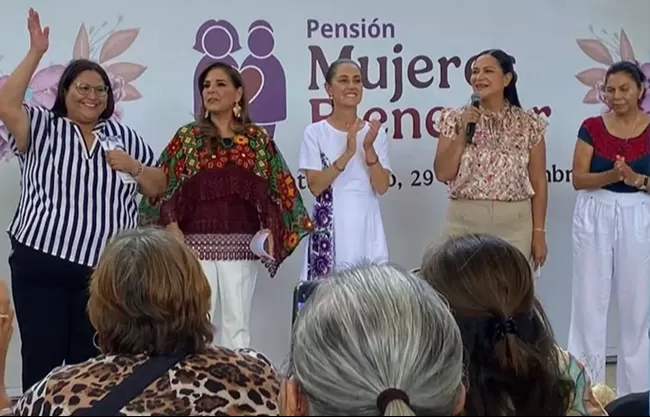 Ariadna Montiel acompaña a Sheinbaum durante entrega de Pensión Mujeres Bienestar en Puerto Morelos