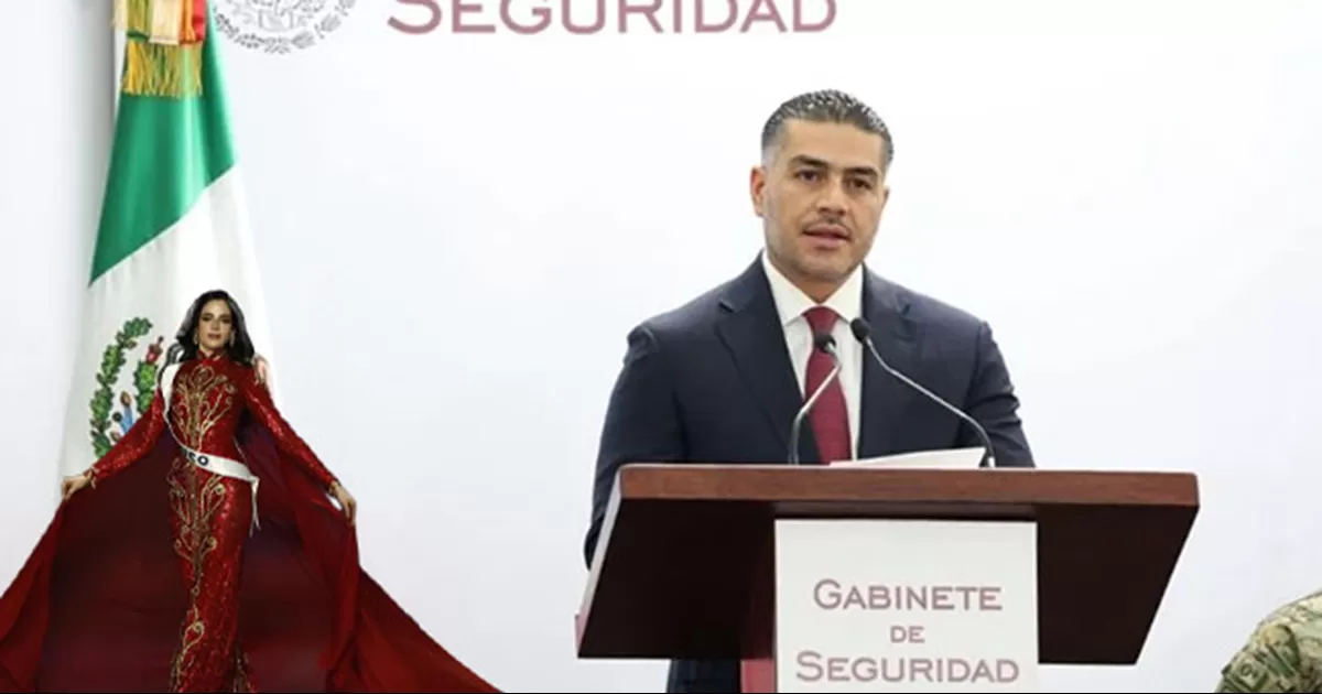 En conferencia de prensa, el Secretario indicó que en la indagación no sólo se incluye al empresario, si no que hay 12 personas más