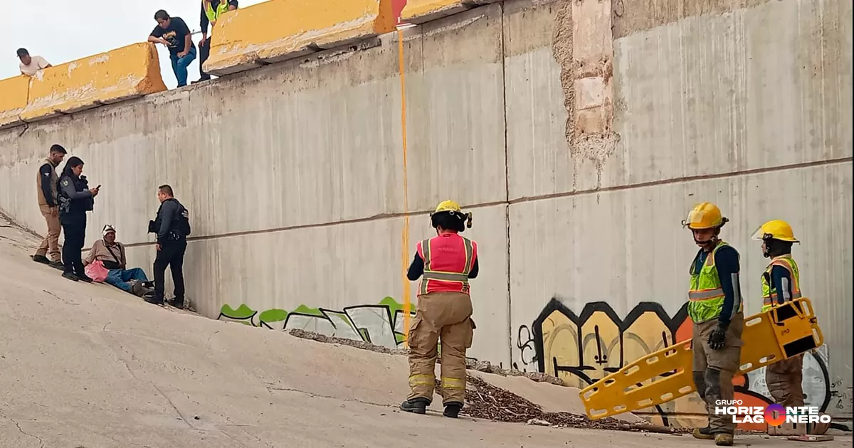 El reporte que movilizó a los cuerpos de emergencia se generó alrededor de las 16:38 horas cerca al puente plateado que divide la ciudad de Gómez Palacio con Torreón.