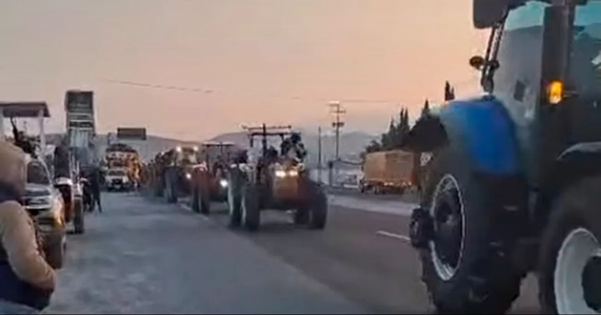 Hasta ahora, el convoy avanza sobre la carretera Puebla-Veracruz, de acuerdo con reportes de medios locales