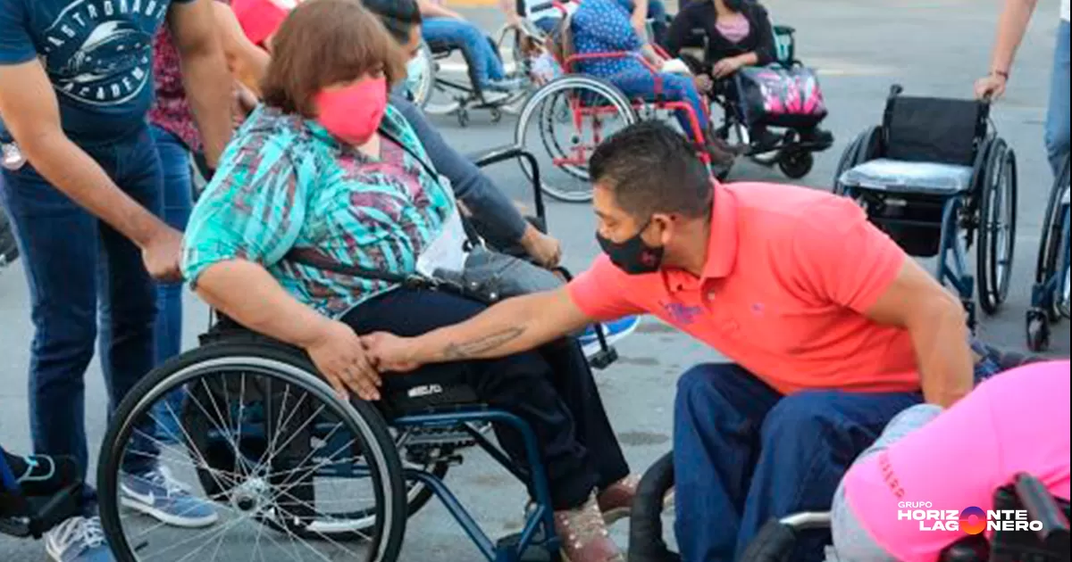 El derecho al apoyo de 0 a 64 años está establecido en el Artículo 4° de la Constitución Política de los Estados Unidos Mexicanos. Dicha reforma constitucional fue publicada el 2 de diciembre de 2024, y establece la obligación de la Federación y las Entidades Federativas de garantizar dicha pensión. Para su universalización total, se requiere que el gobierno estatal cofinancie el 50% del costo. Durango firmó el convenio con la Federación, asegurando la cobertura para sus habitantes.