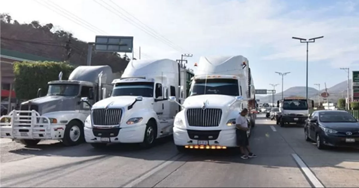 Washington aplicó restricciones de visado a altos cargos de una empresa mexicana acusada de facilitar traslados de migrantes hacia Estados Unidos.