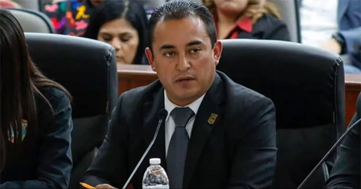 El presidente municipal se dirigía a San Bernardino, California, donde asistiría a un acto oficial