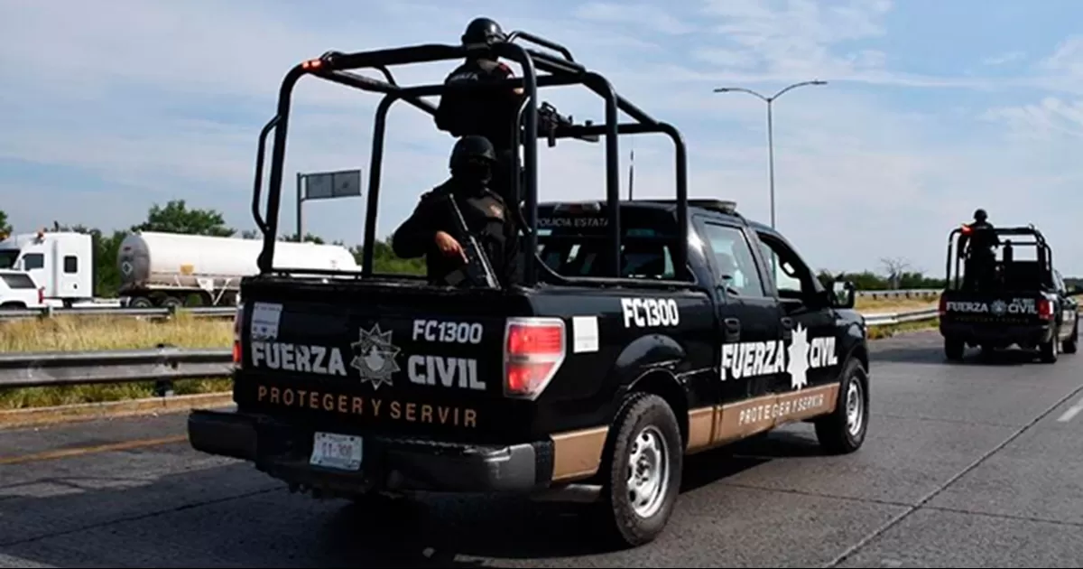 Los elementos estatales aseguraron también diverso equipo táctico, cinco armas largar y una camioneta, informó la autoridad