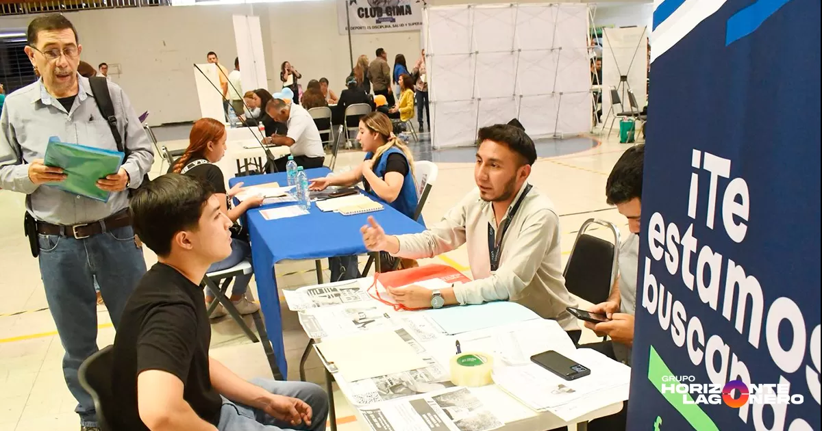 Frente a esta necesidad, el ingreso promedio en la ZML se mantiene rezagado. El salario promedio mensual más reciente en la región, con corte a octubre de 2025, alcanzó los $15,418 pesos. Este monto, aunque cercano a la cifra de Durango, se revela totalmente insuficiente en Coahuila, donde genera un déficit de más de $6,400 pesos mensuales.