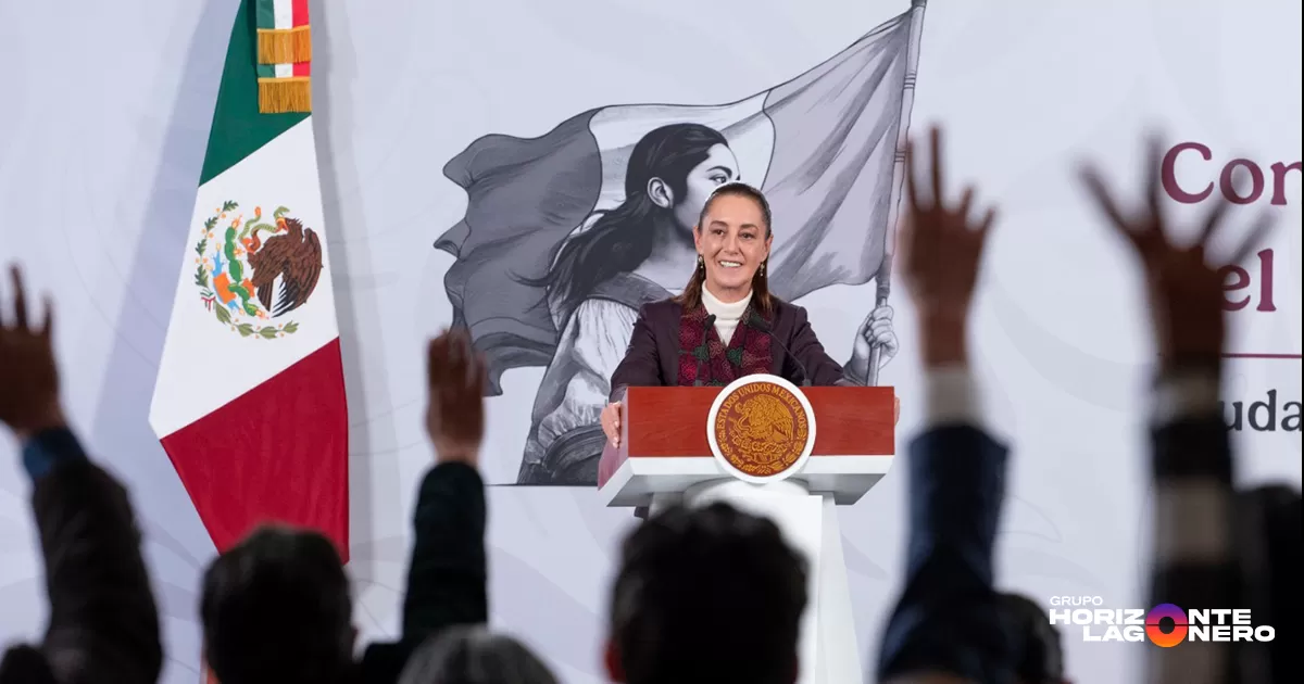 Además, como parte de la estrategia Vive Saludable, vive feliz, la Jefa del Ejecutivo Federal hizo un llamado a las madres y padres de familia para recoger los resultados de la evaluación de la salud de sus hijos, que pueden ser enviados por correo electrónico, por SMS o a través de la página: https://resultados.vidasaludable.sep.gob.mx./inicio y con ello llevarlos a los Centros de Salud o también para recoger, en caso de que así sea, sus lentes, de forma gratuita.