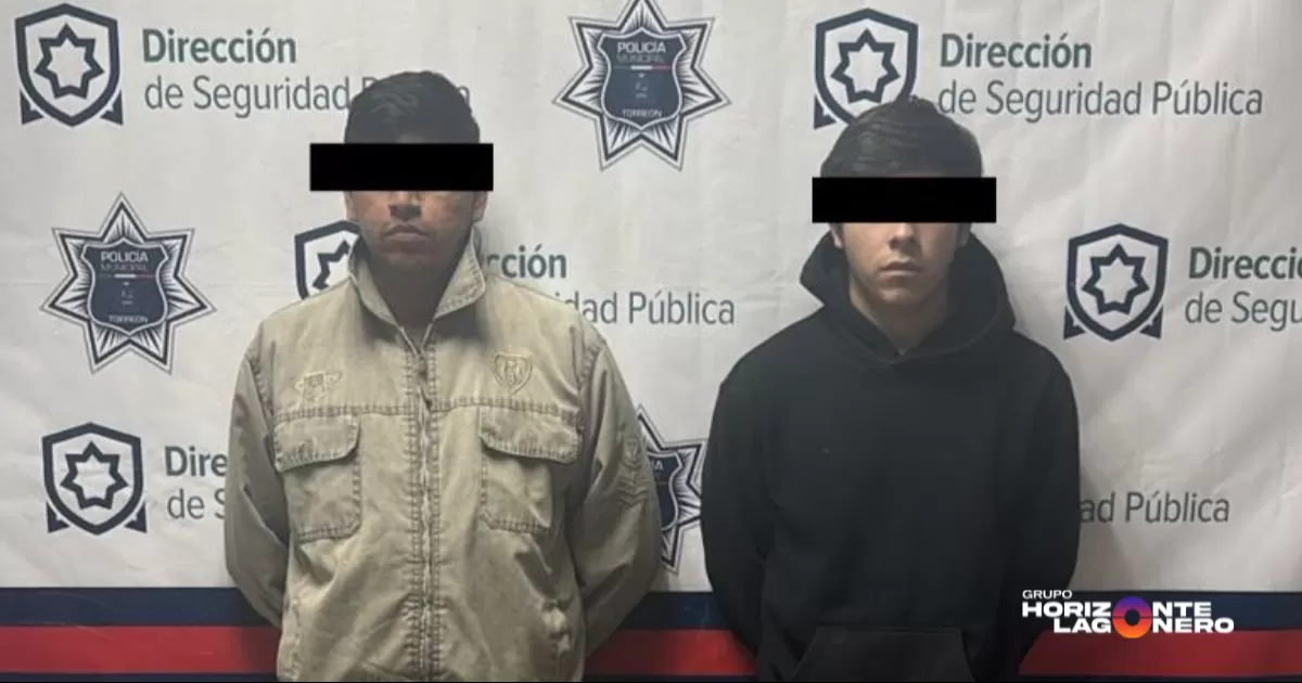 Los hechos se registraron alrededor de la 01:00 horas, luego de que la sala de radio emitiera un reporte solicitando la presencia policial en un domicilio ubicado en la cerrada del Álamo y El Cedro, debido a que los moradores escuchaban ruidos extraños dentro de su vivienda.