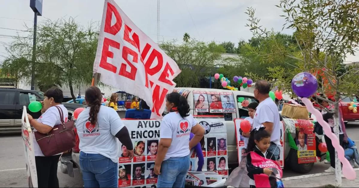 Colectivos de personas desaparecidas realizan peregrinación Guadalupana en Torreón.