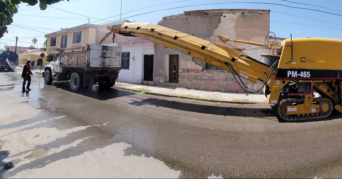 Avanza pavimentación en la calle Cuauhtémoc de Lerdo