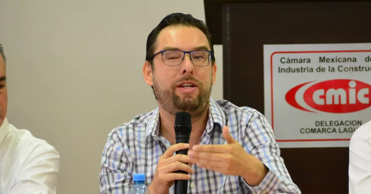 Donato Gutiérrez Gutiérrez, presidente de la CMIC Laguna, explicó que dentro de las propuestas planteadas, se encuentra el incremento en el presupuesto federal para infraestructura carretera.