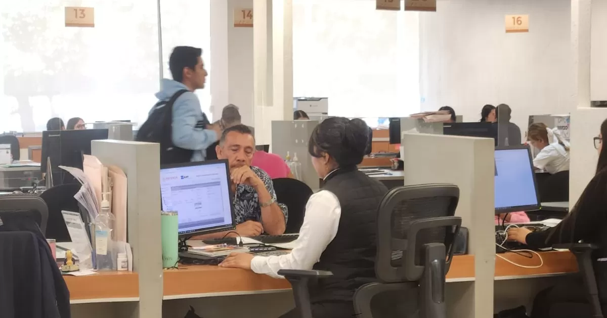 Por lo anterior, es que hizo una invitación a la gente para que den oportunidad a quienes sí están obligados a presentar la declaración.