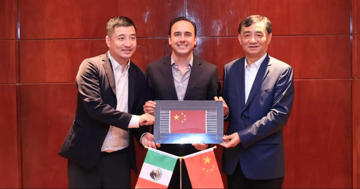 Desde Asia, el gobernador Manolo Jiménez en conjunto con el equipo Pro Coahuila, la Embajada y el Presidente de CZ Rubber anuncian gran inversión del ramo automotriz.